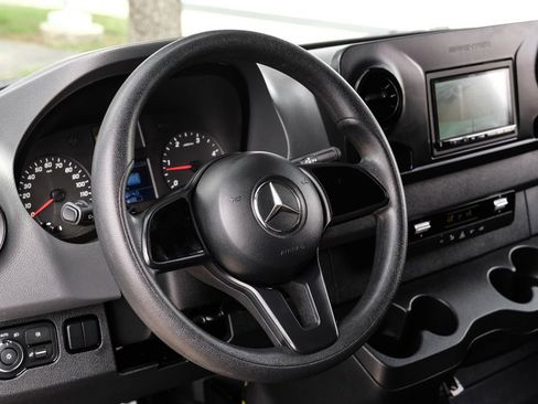 Used 2019 Mercedes-Benz Sprinter 170 Cargo image 11