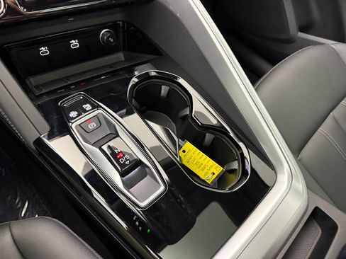 Certified 2025 Audi Q5 Premium w/ Convenience Package image 21