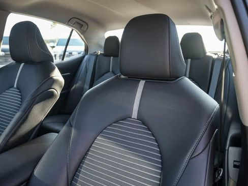 Used 2023 Toyota Camry SE image 17