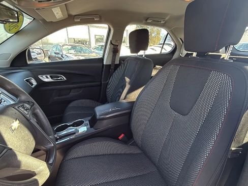 Used 2017 Chevrolet Equinox LS image 16