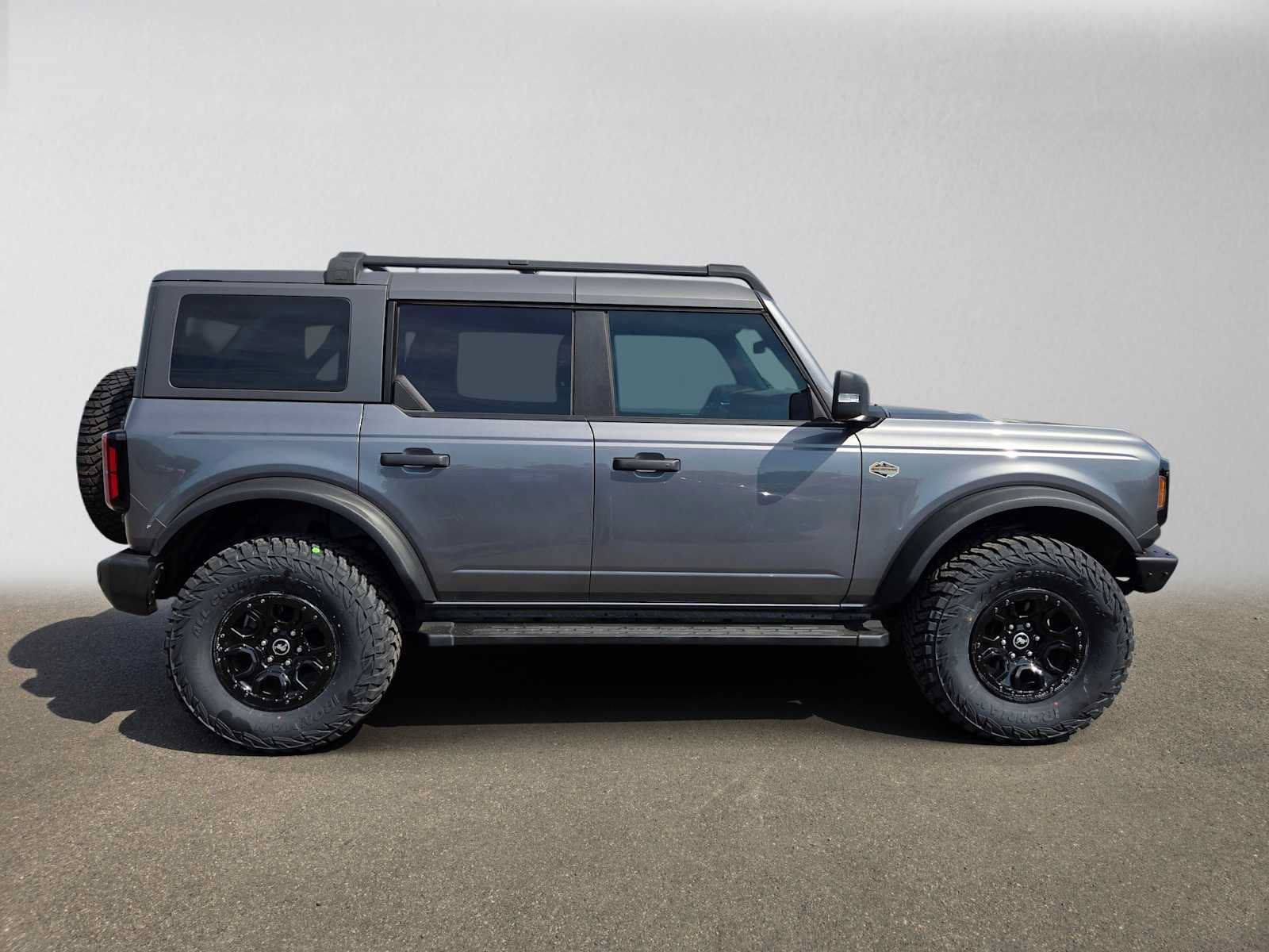 Used 2023 Ford Bronco Wildtrak AWD/4WD image 3
