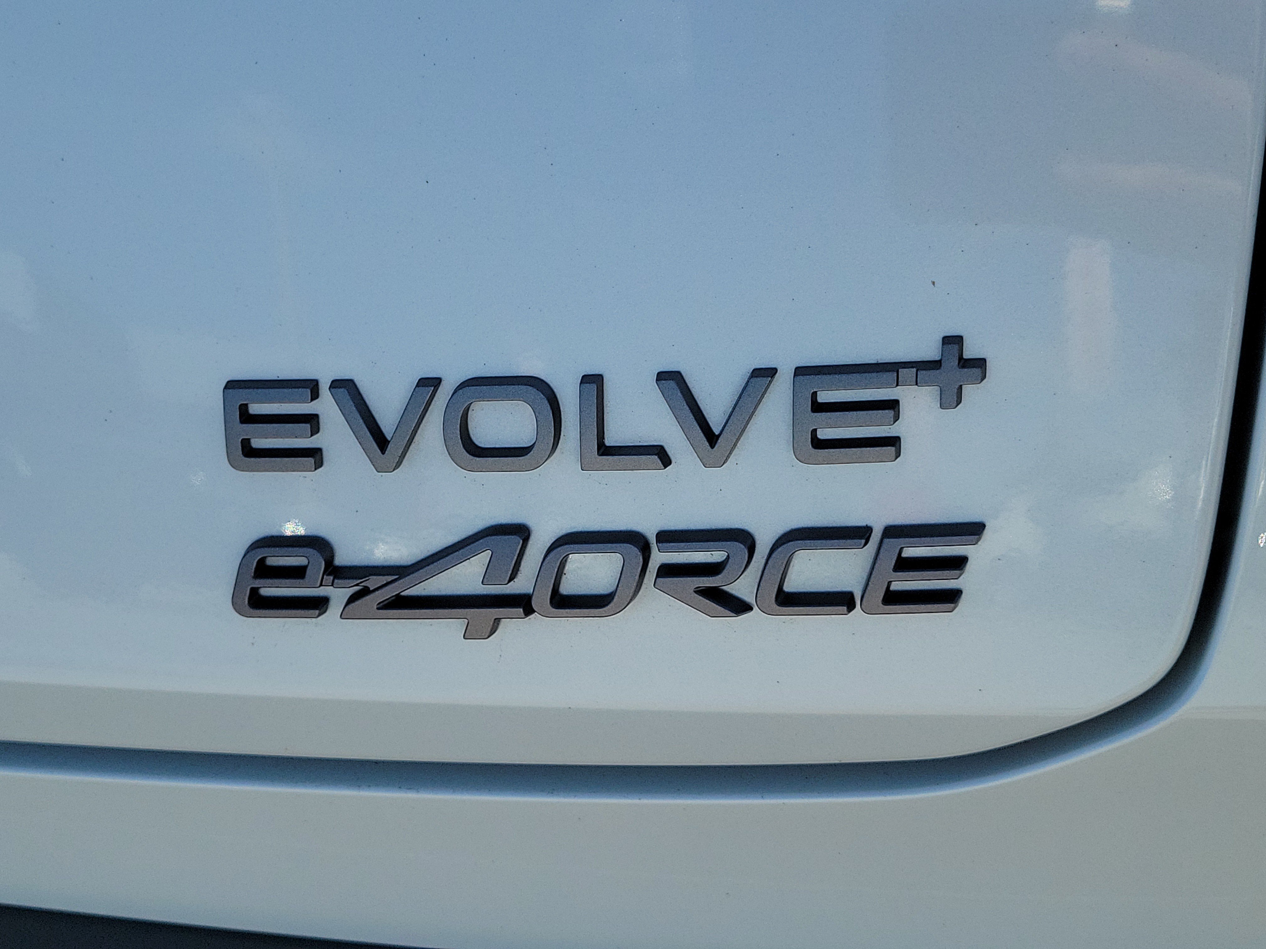 Used 2024 Nissan Ariya AWD image 35