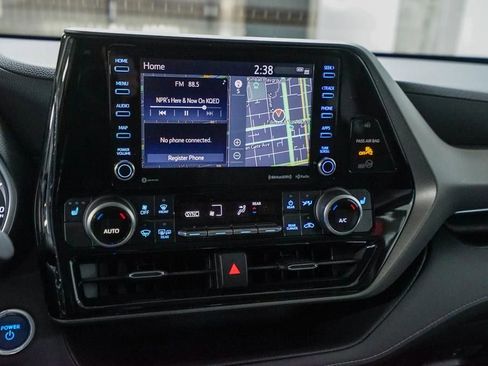 New 2026 Toyota Highlander XLE image 30