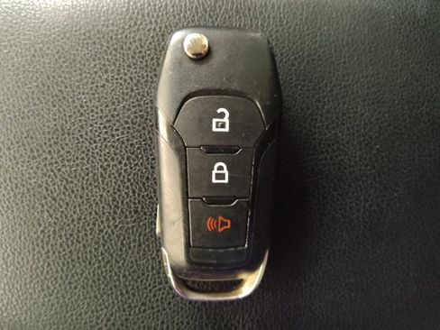 Used 2019 Ford EcoSport S image 32