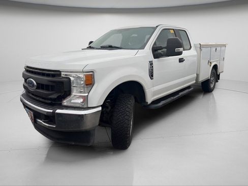 Used 2020 Ford F250 XL w/ Power Equipment Group image 2