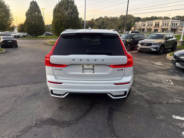 Used 2024 Volvo XC60 B5 Plus w/ Protection Package Premier AWD/4WD image 5