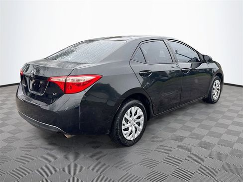 Used 2017 Toyota Corolla LE image 6