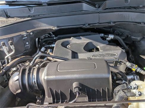 Used 2020 Ford Explorer XLT w/ Equipment Group 202A image 41