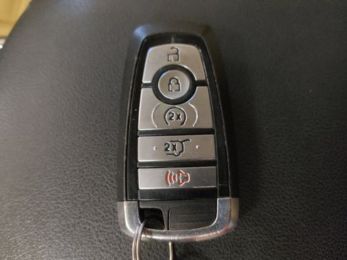 Used 2020 Ford Edge SEL w/ Convenience Package FWD image 32