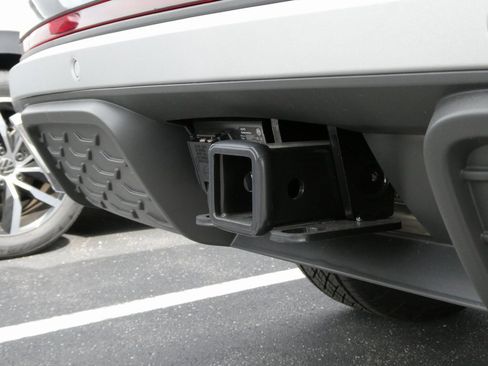 New 2025 Volkswagen Atlas Peak Edition SE image 27