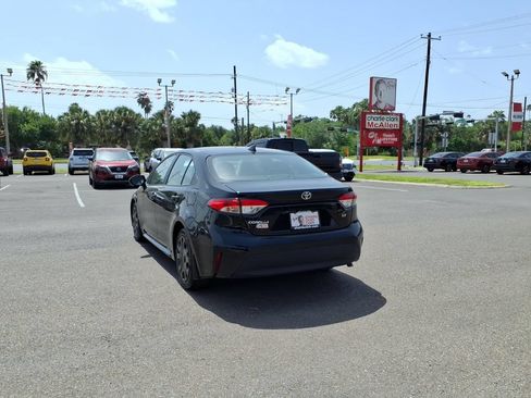 Used 2025 Toyota Corolla LE FWD image 3