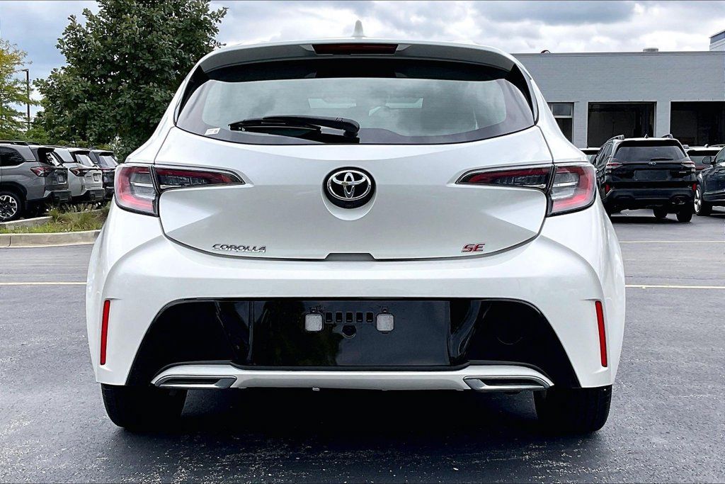 Used 2019 Toyota Corolla SE FWD image 3
