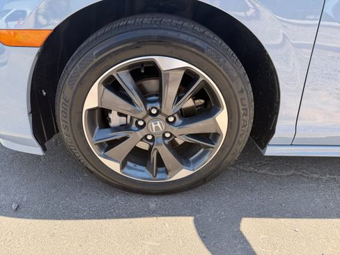 Used 2024 Honda Odyssey Elite image 11