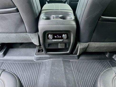 Used 2026 Chevrolet Traverse LT w/ Driver Confidence Package FWD image 25