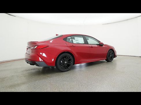 Used 2026 Toyota Camry SE FWD image 33