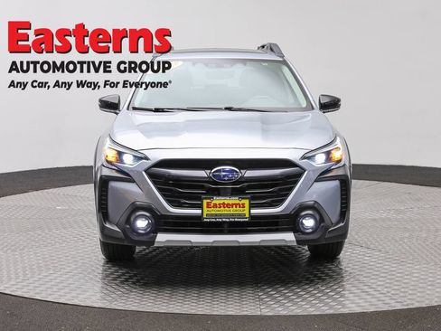 Used 2023 Subaru Outback Limited AWD/4WD image 2