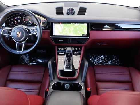 Used 2020 Porsche Cayenne image 46