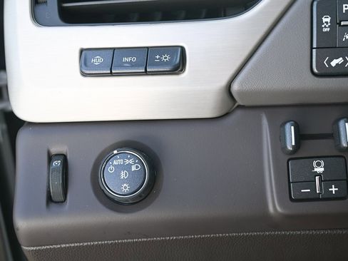 Used 2019 GMC Yukon Denali w/ Open Road Package image 9