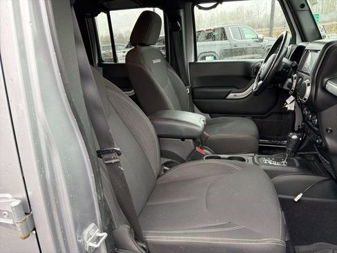 Used 2017 Jeep Wrangler Unlimited Sahara w/ Dual Top Group image 11