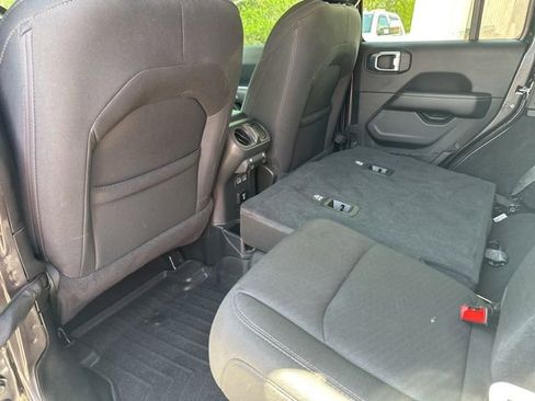Used 2021 Jeep Wrangler Unlimited Sahara w/ Uconnect 4C Nav & Sound Group AWD/4WD image 41
