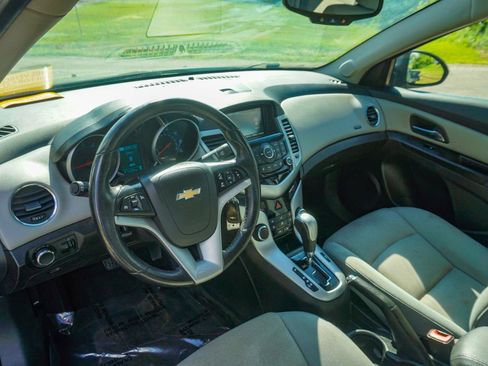 Used 2013 Chevrolet Cruze Eco FWD image 12