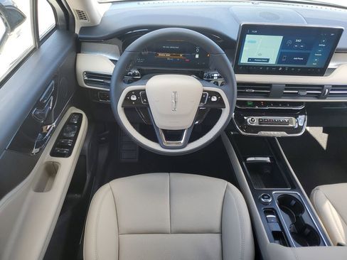 New 2026 Lincoln Corsair Premiere FWD image 16