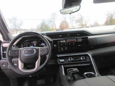 New 2026 GMC Sierra 1500 Denali image 17