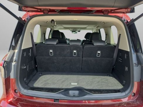 Used 2025 INFINITI QX80 Sensory AWD/4WD image 11