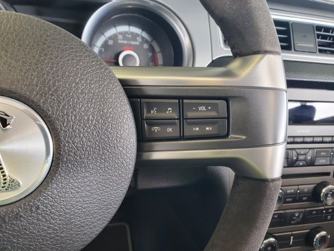 Used 2013 Ford Mustang Shelby GT500 RWD image 16