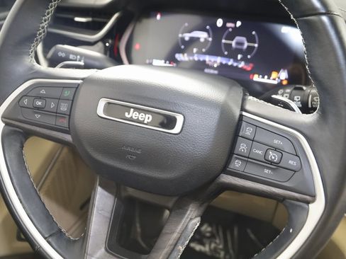 Used 2022 Jeep Grand Cherokee L Limited image 52