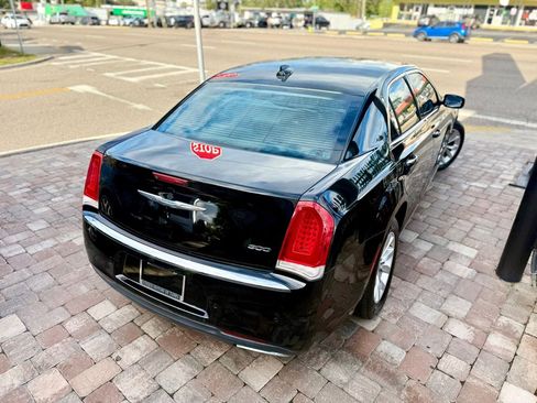 Used 2015 Chrysler 300 Limited w/ 300 Premium Group RWD image 24