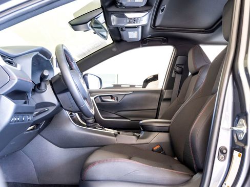 Used 2024 Toyota RAV4 SE image 16