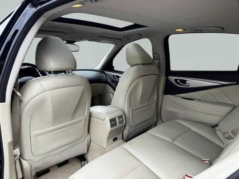 Used 2020 INFINITI Q50 Luxe w/ Essential Package (3.0T Luxe) image 32