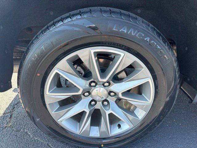 Used 2019 Chevrolet Silverado 1500 High Country w/ Technology Package AWD/4WD image 53