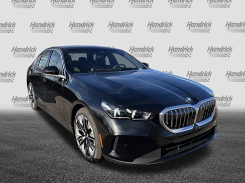 New 2026 BMW 530i image 2