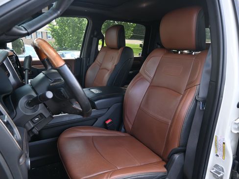 Used 2022 RAM 3500 Limited AWD/4WD image 12