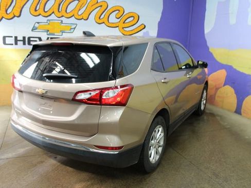 Used 2018 Chevrolet Equinox LS FWD image 4