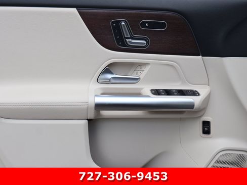 Certified 2023 Mercedes-Benz GLA 250 4MATIC image 15
