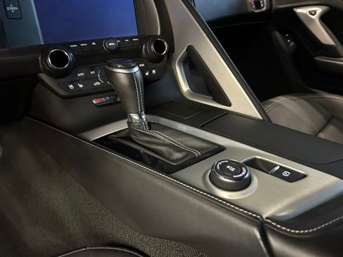 Used 2016 Chevrolet Corvette Z06 w/ 3LZ Preferred Equipment Group image 14