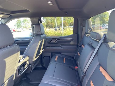 Used 2025 GMC Sierra 1500 AT4 AWD/4WD image 17