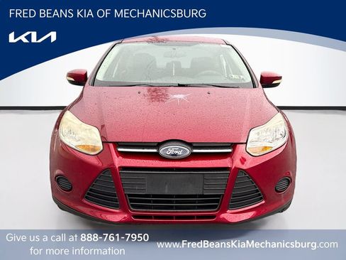 Used 2014 Ford Focus SE w/ SE Winter Package FWD image 2