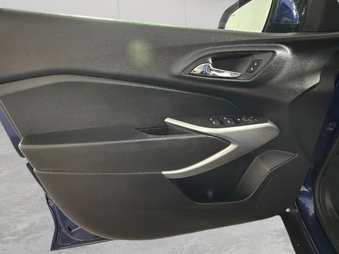Used 2024 Chevrolet Trax LS w/ LS Convenience Package image 28