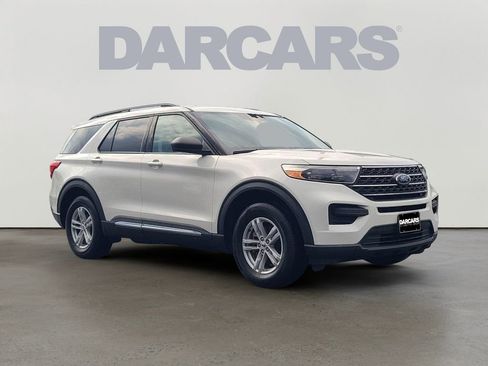 Used 2022 Ford Explorer XLT image 1