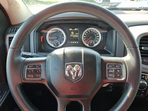 Used 2019 RAM 1500 Express w/ Express Value Package AWD/4WD image 18