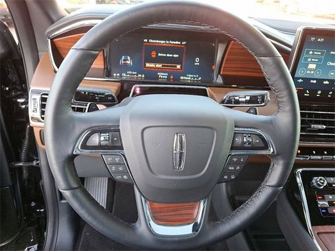 New 2024 Lincoln Navigator L Reserve image 9