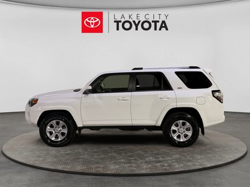 Used 2024 Toyota 4Runner SR5 RWD image 3