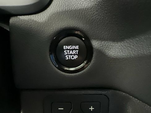 Used 2025 Toyota Tundra Limited AWD/4WD image 15