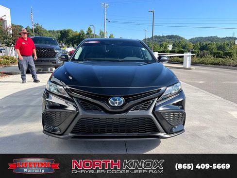 Used 2023 Toyota Camry SE FWD image 28