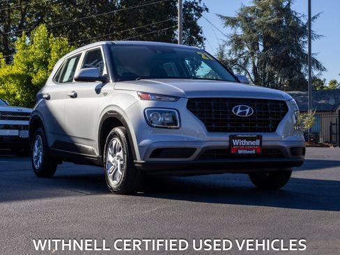 Used 2021 Hyundai Venue SE FWD image 2