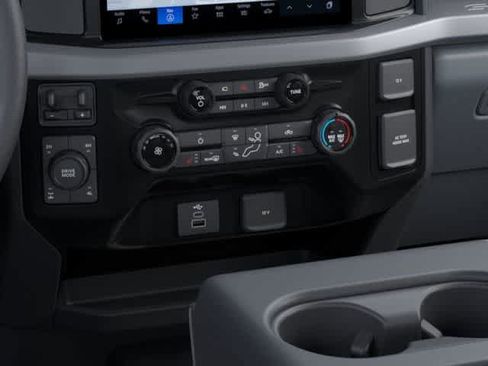 New 2026 Ford F250 XLT w/ XLT Premium Package AWD/4WD image 15
